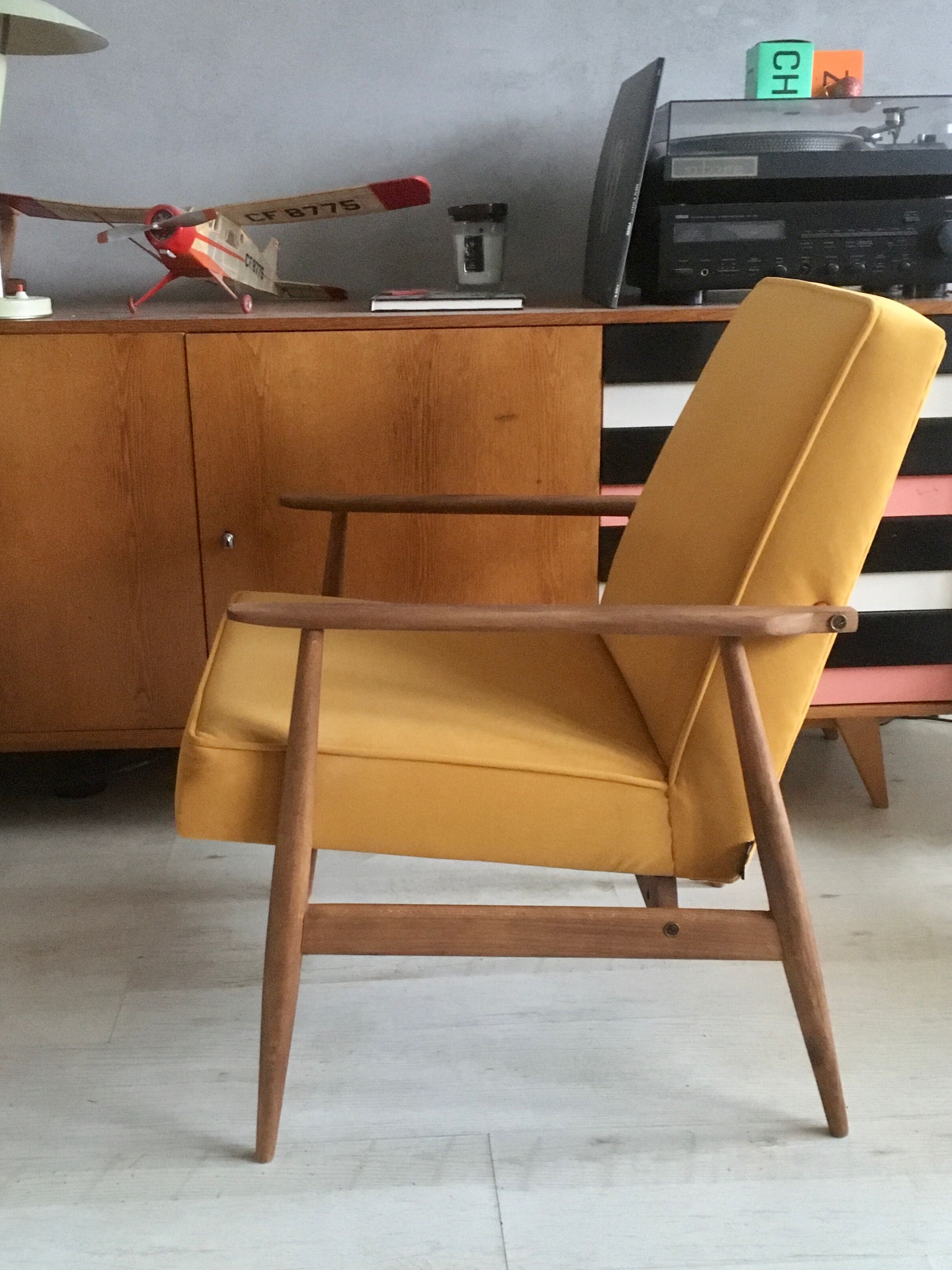 Fauteuil original vintage poli 300-190