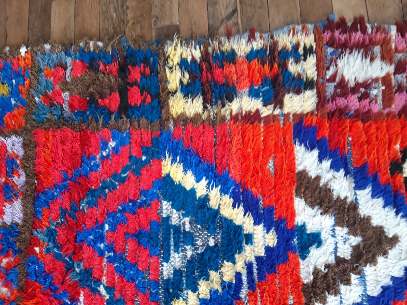 Ancient Berber carpet 190x230cm