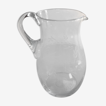 Art-deco carafe