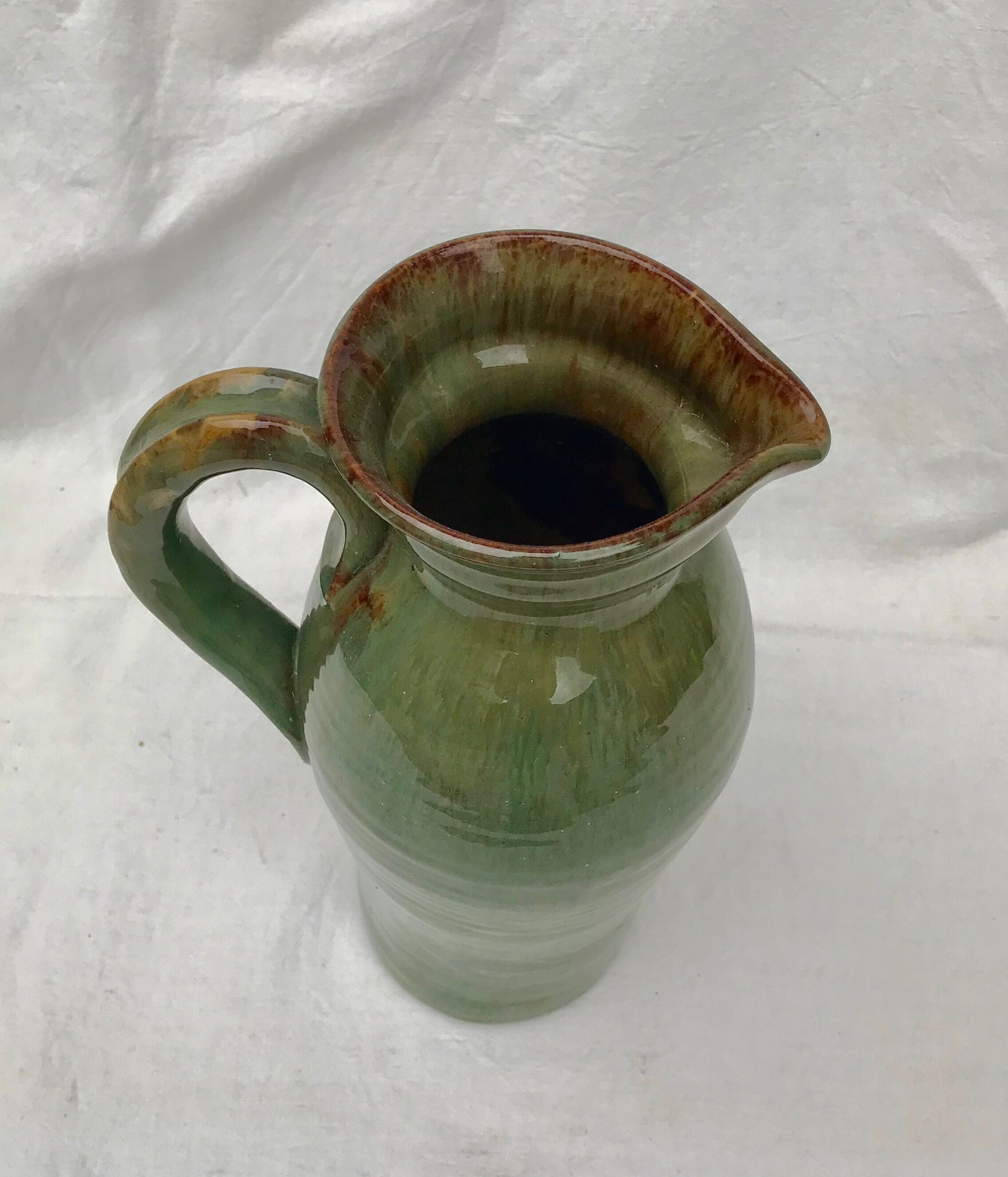 Ceramic pitcher, ethnic spirit