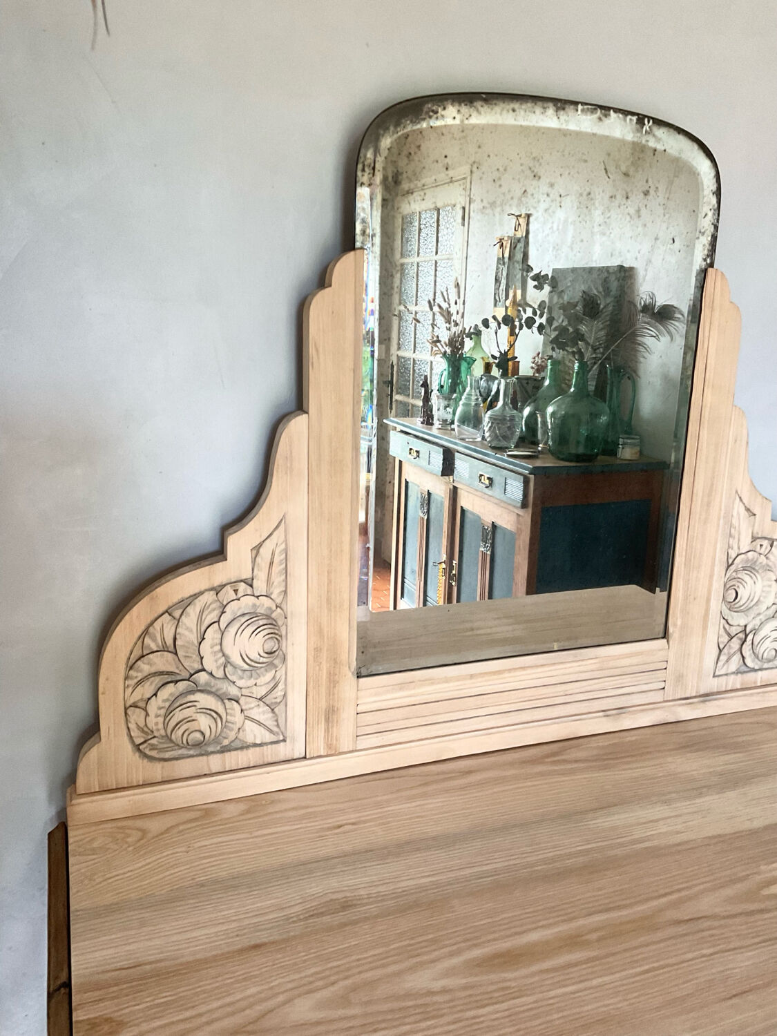 Art Deco dresser and chest of drawers.