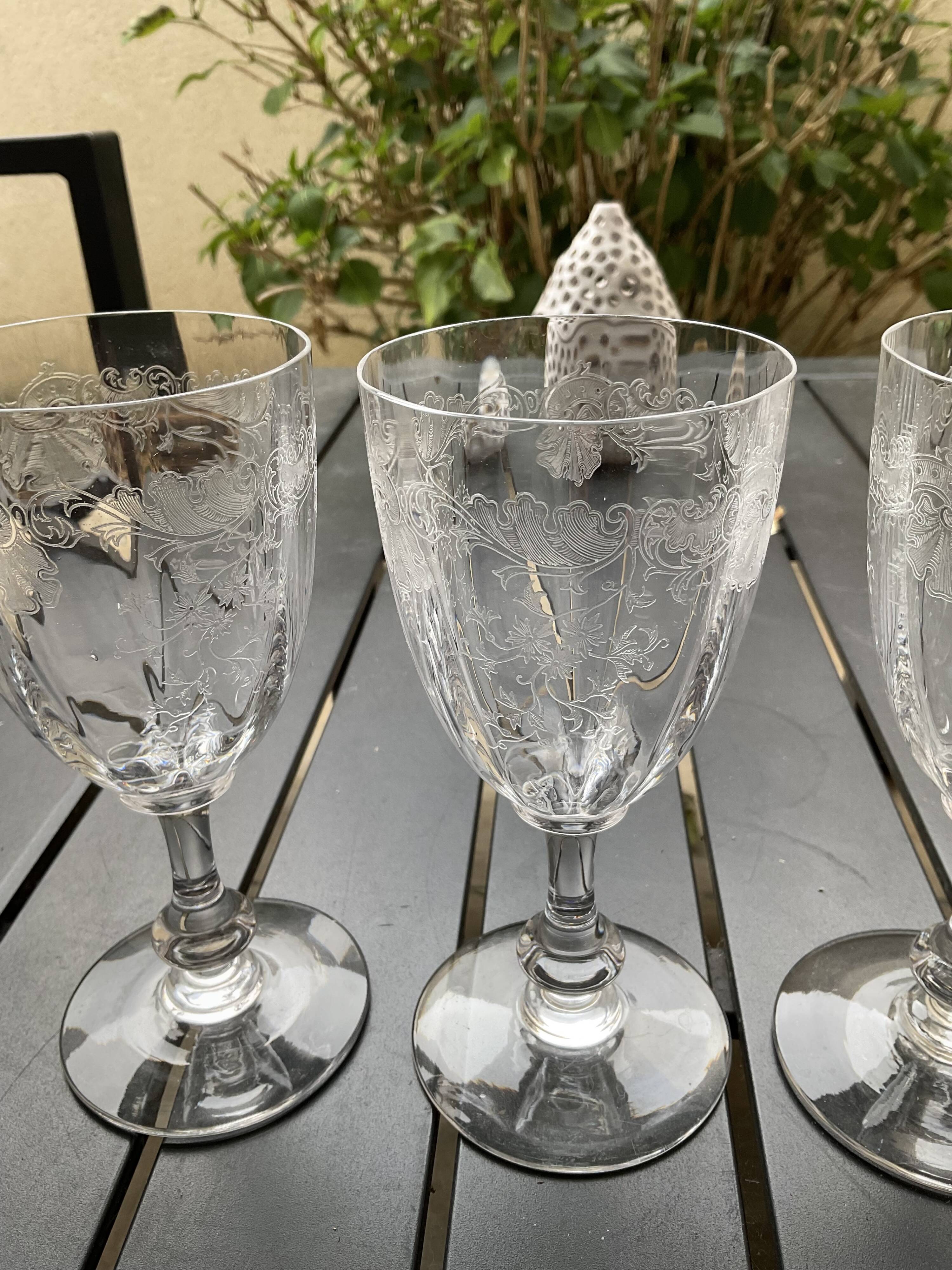 4 Saint Louis water glasses. Venetian ribbed massenet model