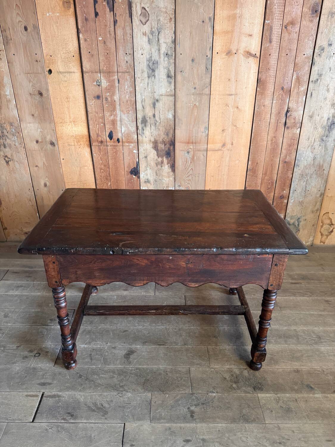 Cévenole table in chestnut wood, 19th-century folk art.
