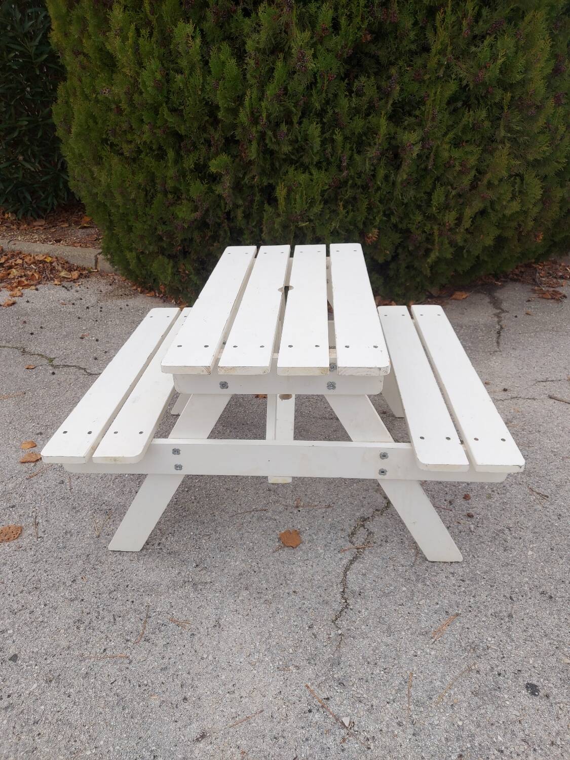 Table de jardin avec bancs pour enfants