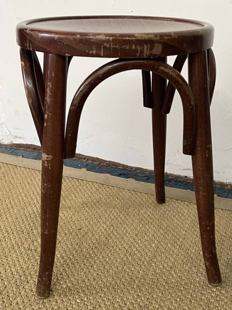 Paire de tabourets bas en bois courbé style "Thonet" vintage