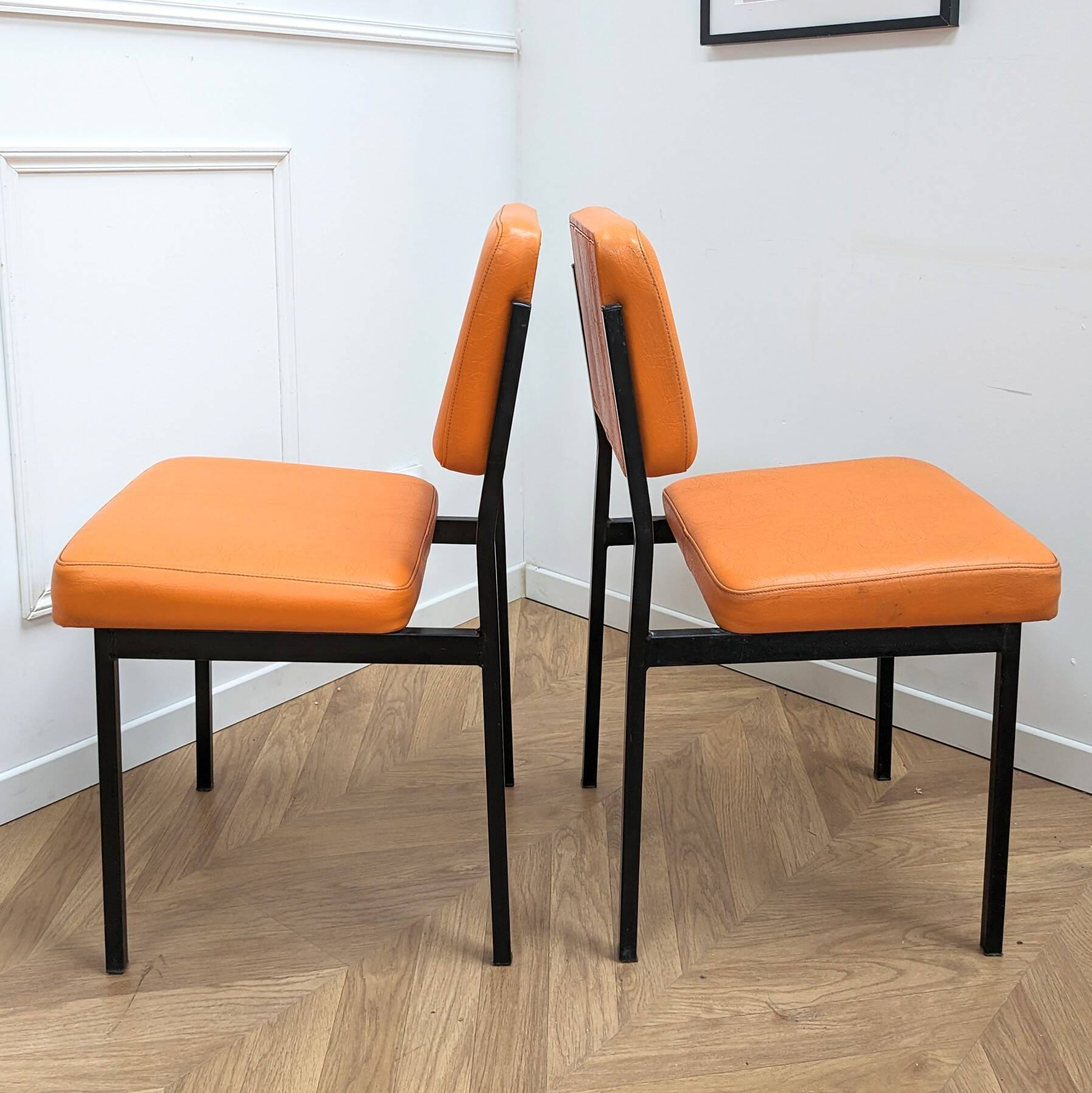 2 vintage leather chairs