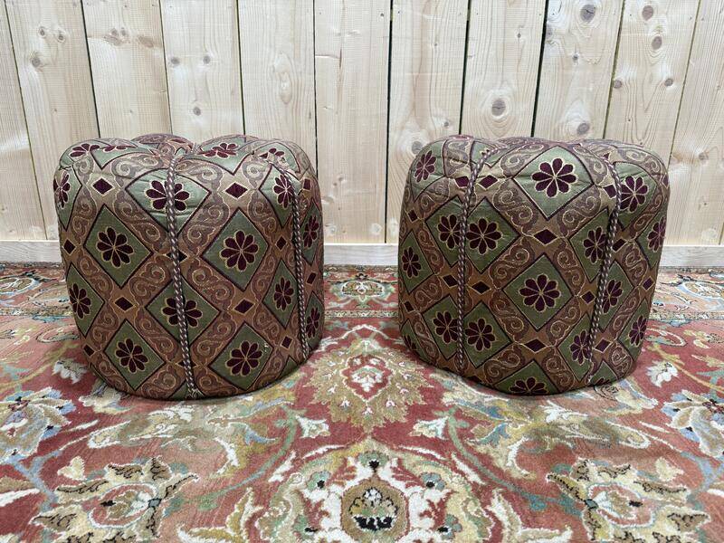 Paire de poufs style orientaux