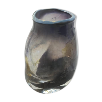 Soft-shaped glass paste vase