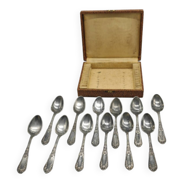 Ménagère de 12 petites cuillères en métal argenté style rocaille