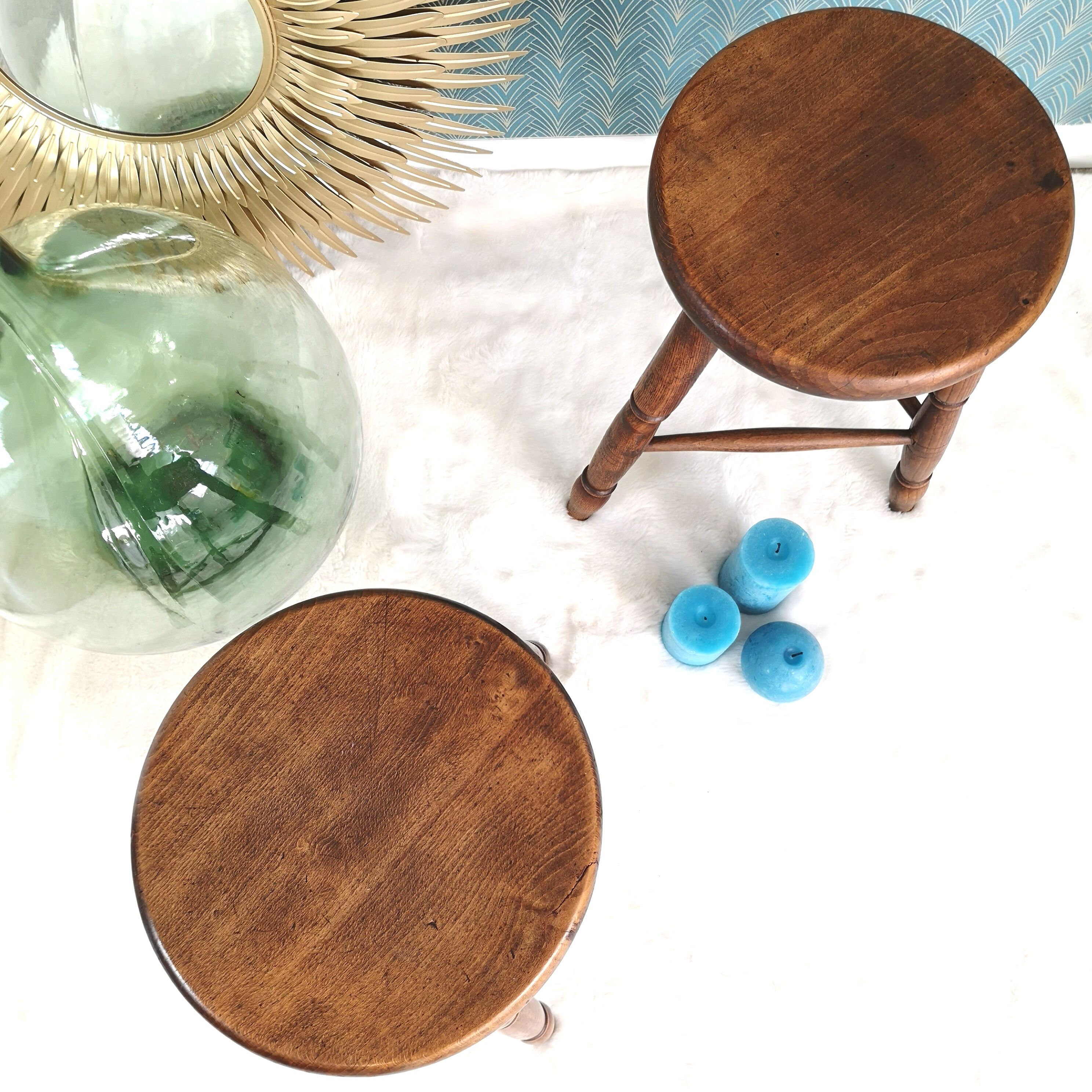 Pairs of tripod stools