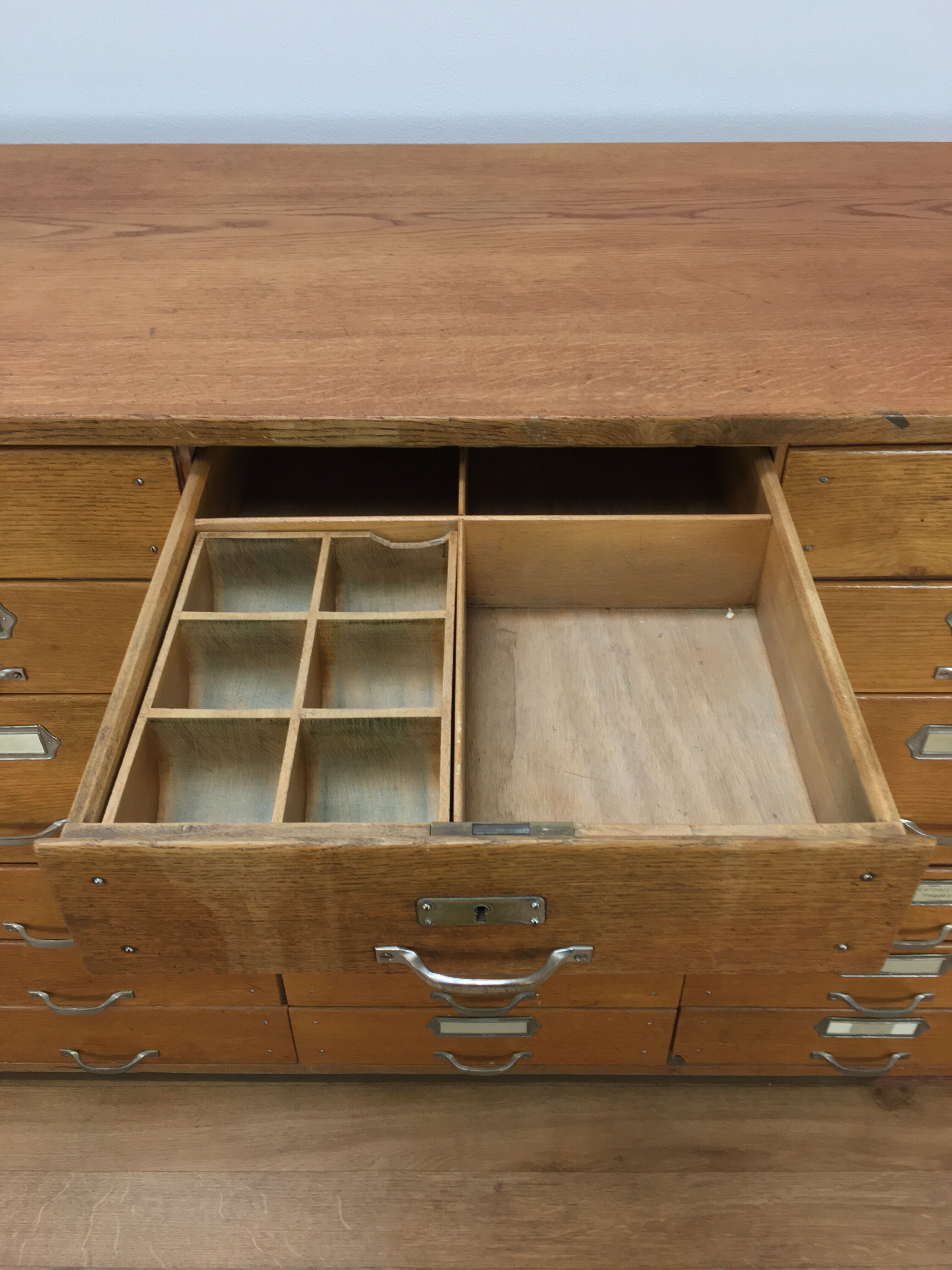 Craft furniture, drawer counter, oak