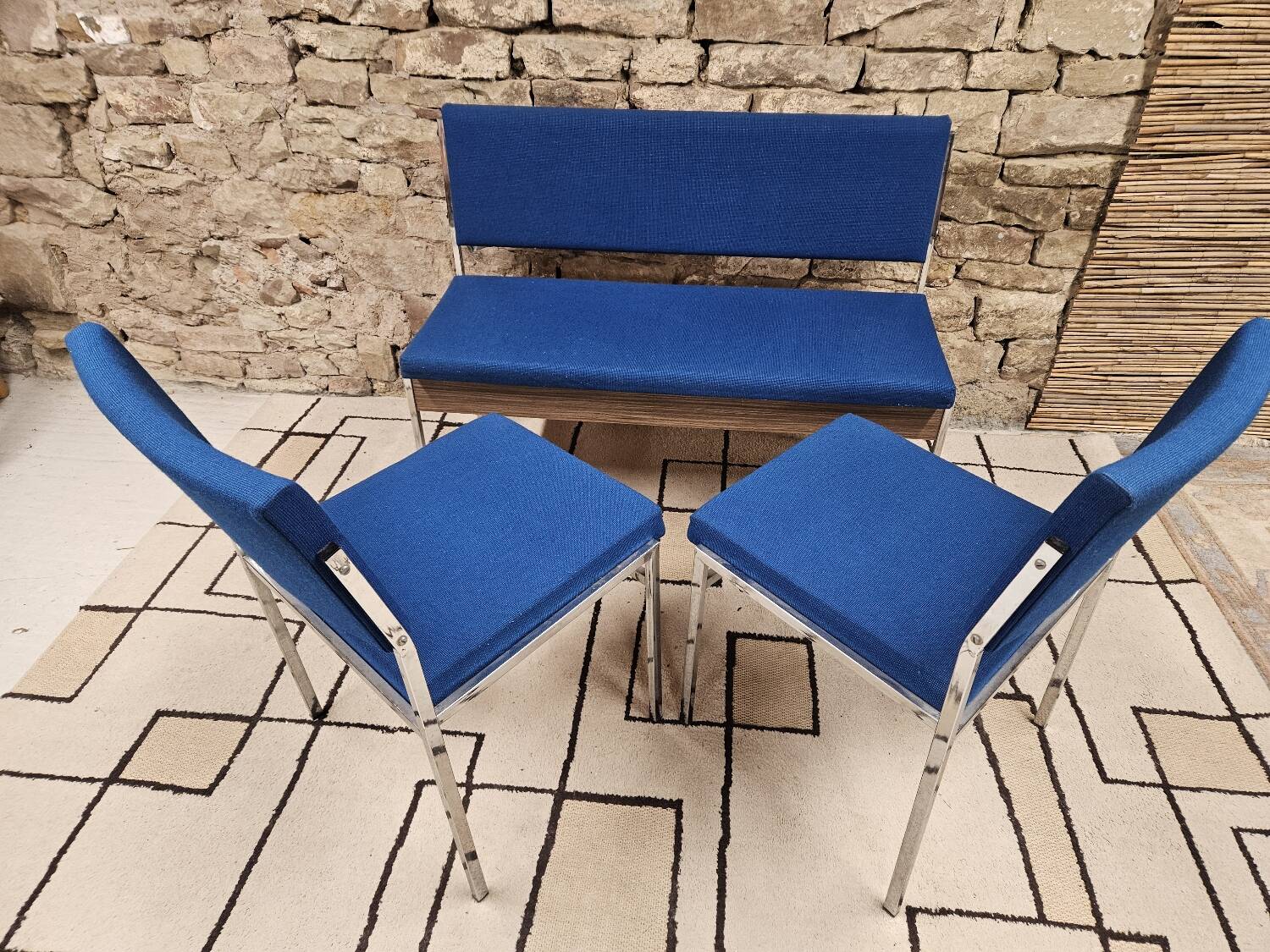 Bench and its two vintage chairs 1970