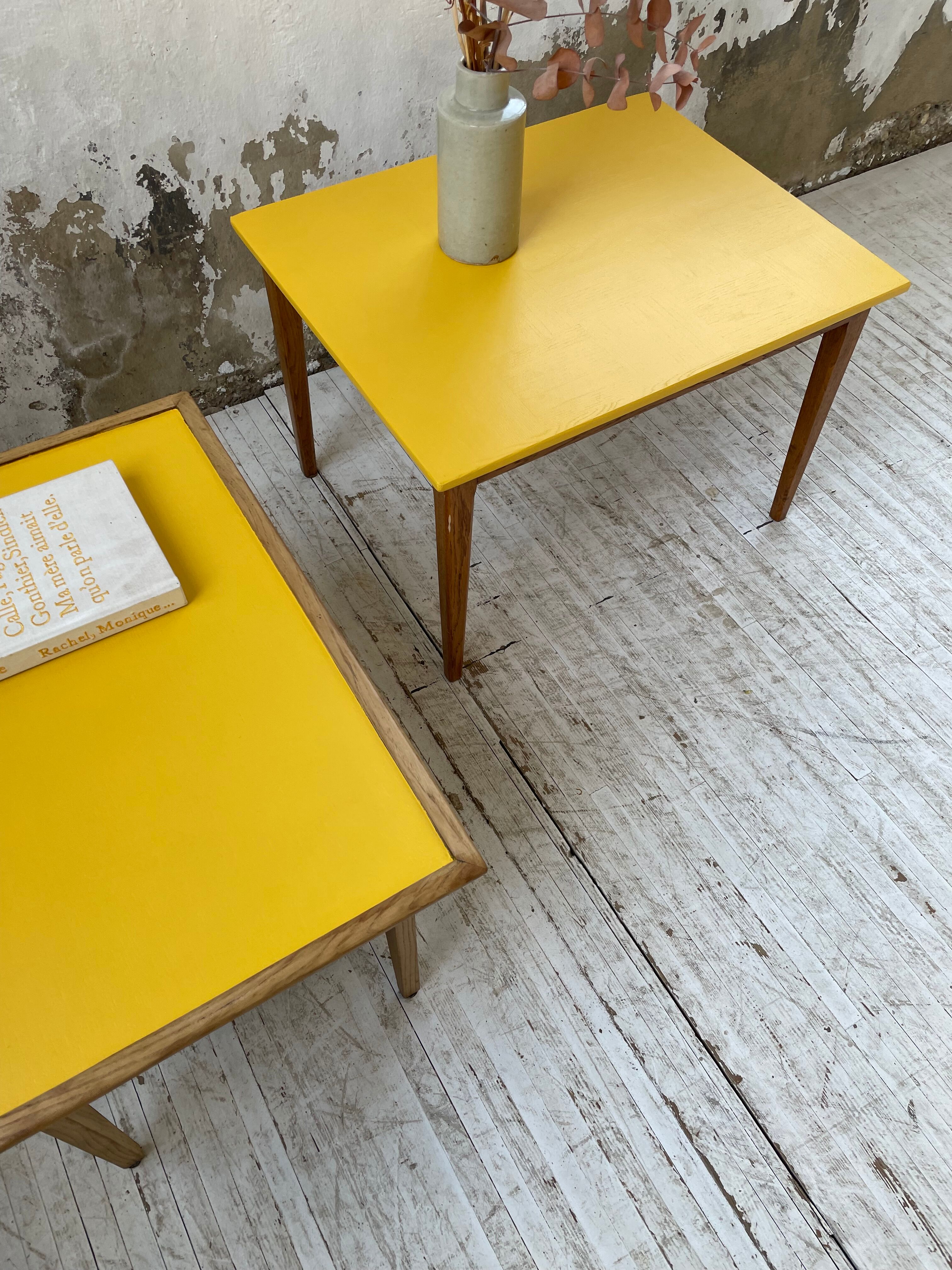 Duo de tables basses bois jaune