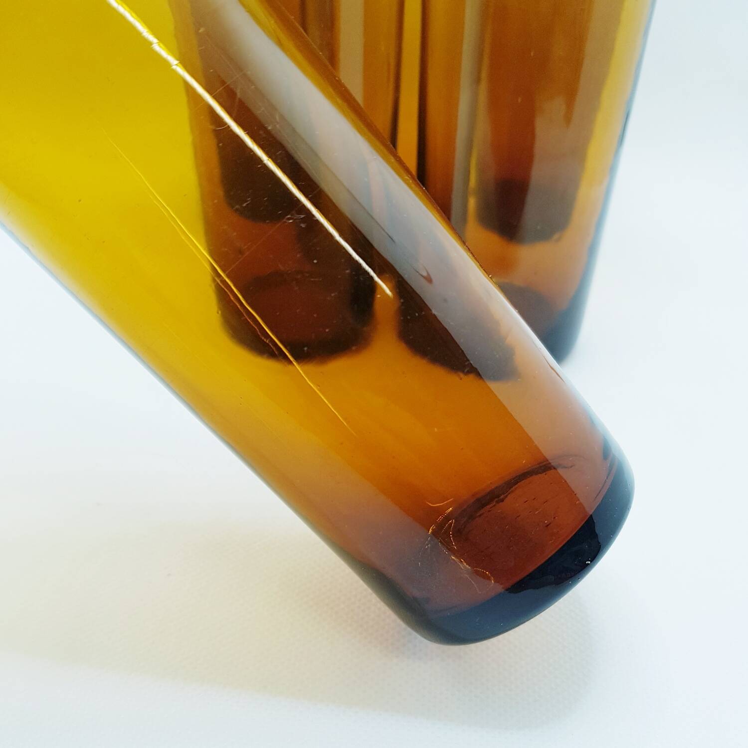 6 grands verres en ambre soufflé bouche