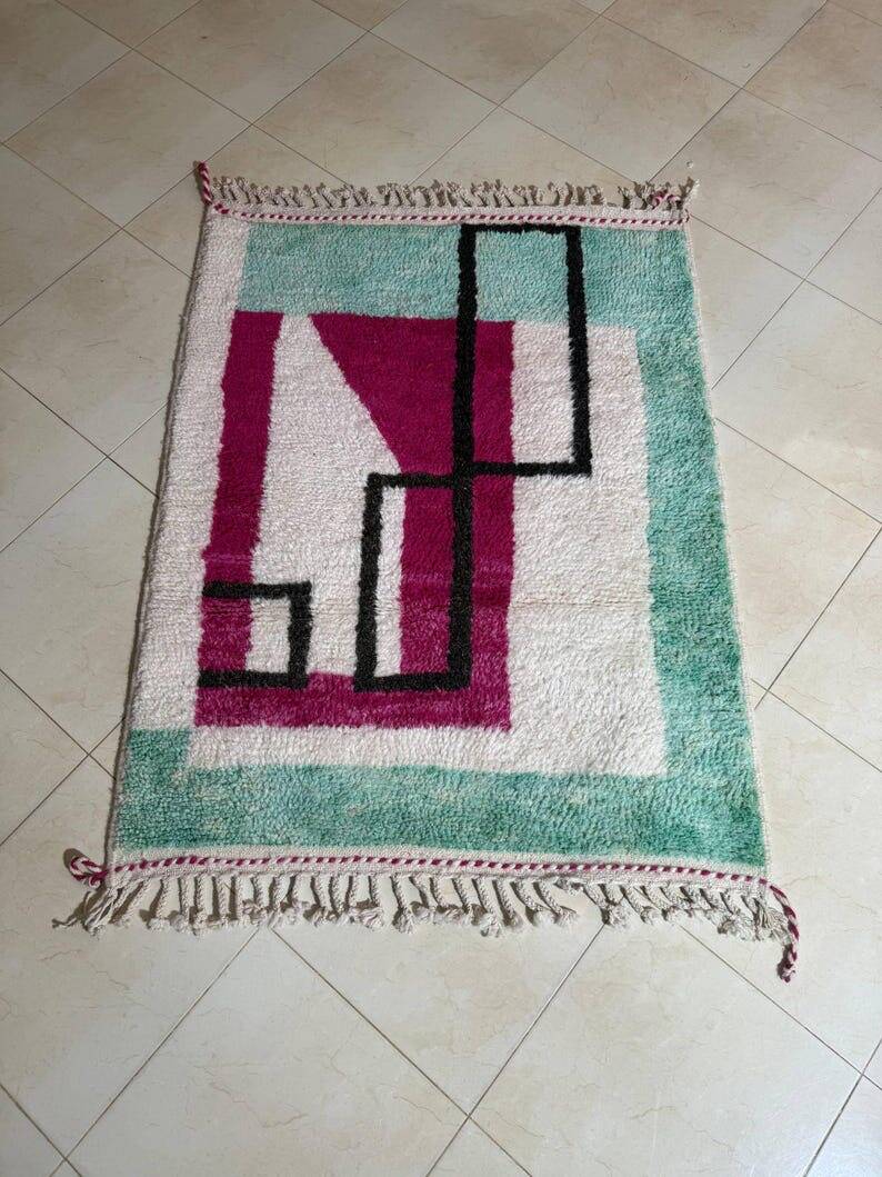 Authentic handmade Berber rug, size 140/260 cm.