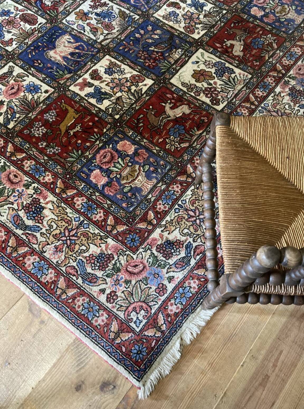 Persian rug 332x215cm in Iranian Bakhtiar wool