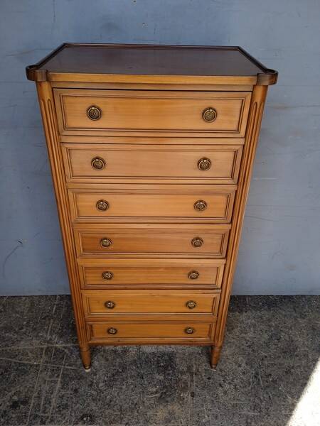 Louis XVI style weekly planner in cherry and chestnut