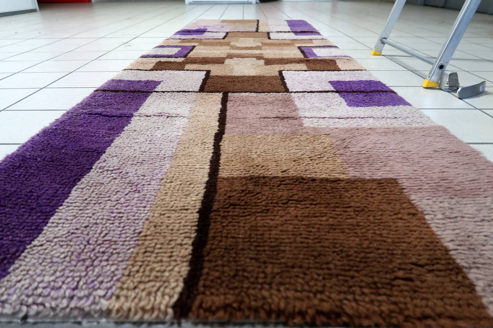 Vintage French Savonnerie runner modernist design 88cm x 259cm - 1970s (1C1201)