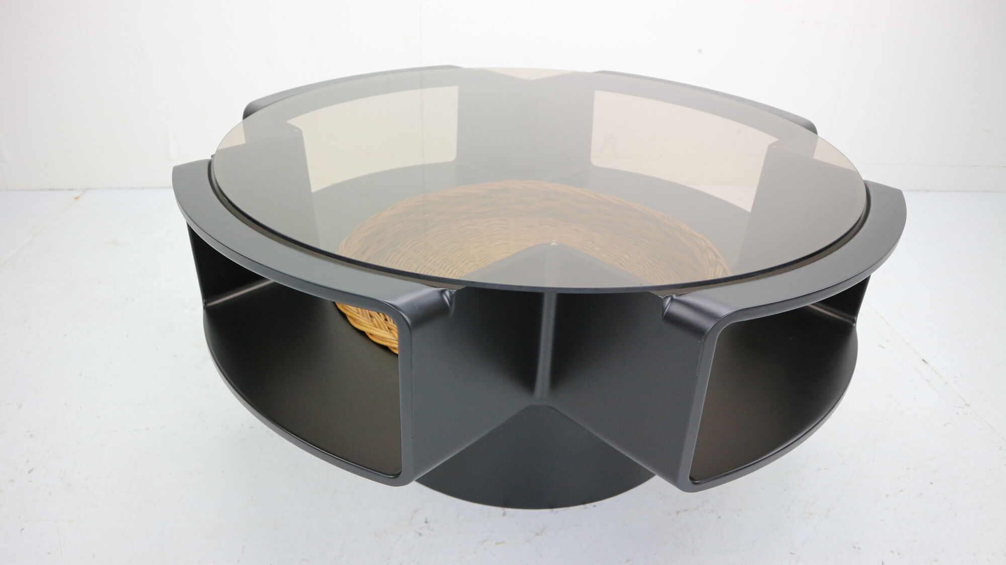 Space Age Ufo coffee table by Jean Maneval, Meubilier De France, 1960