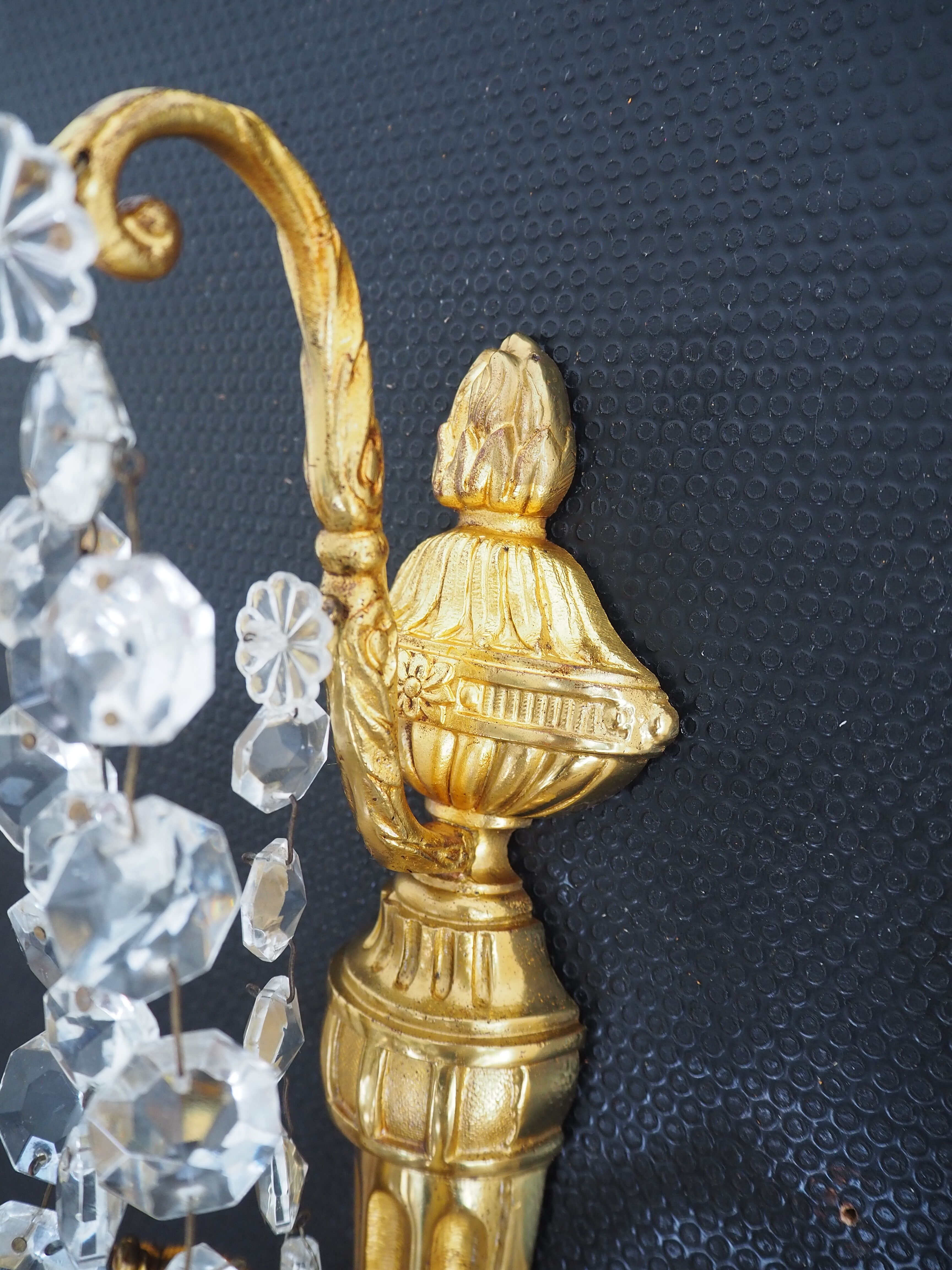 Pair of wall lamps two bronze lights with grapevines and crystal garlands – Louis XV style