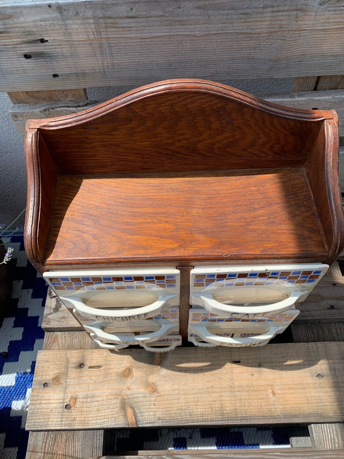 Old spice cabinet Saint-Clément