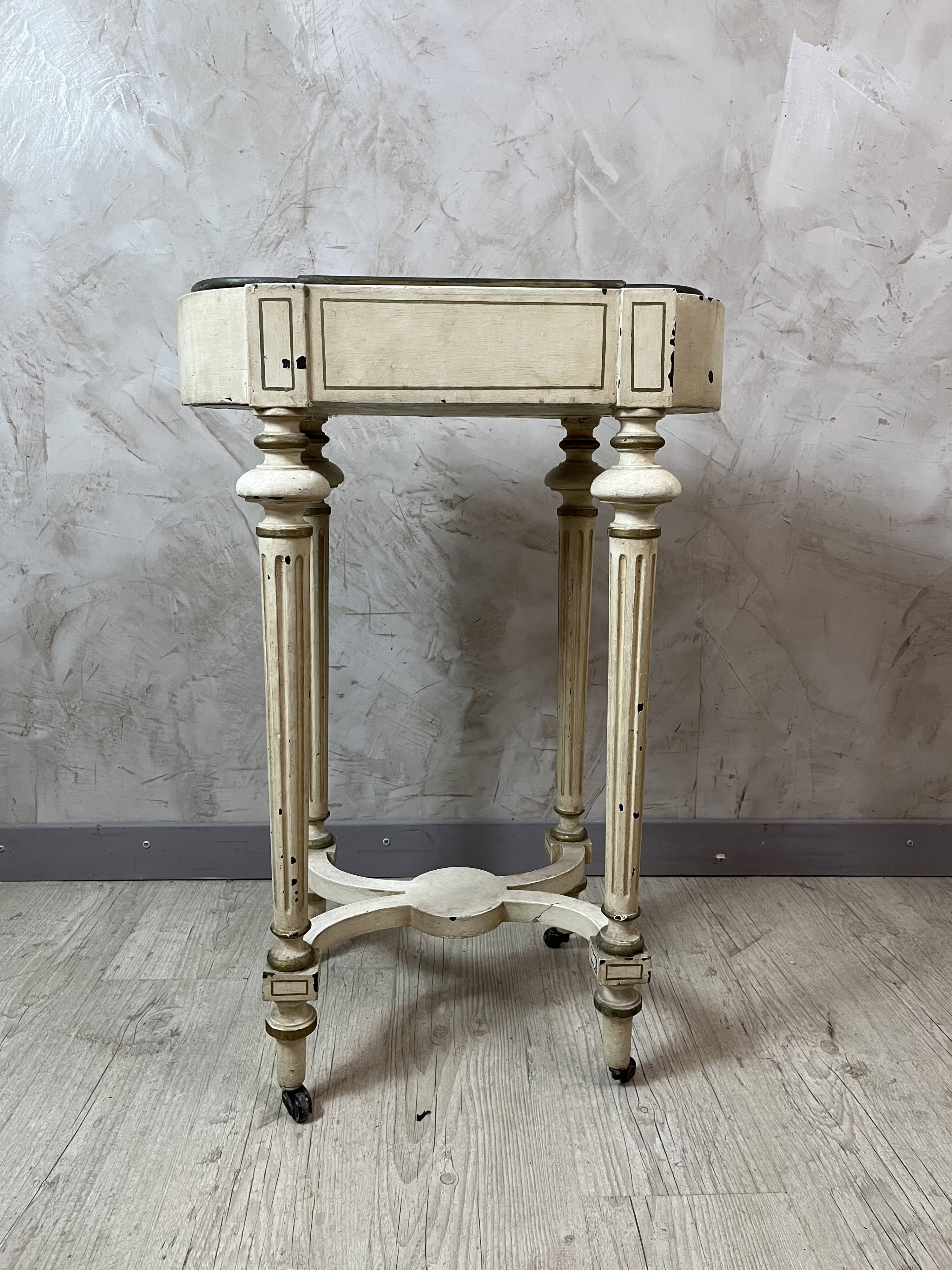 Jardinière Louis XVI en bois peint