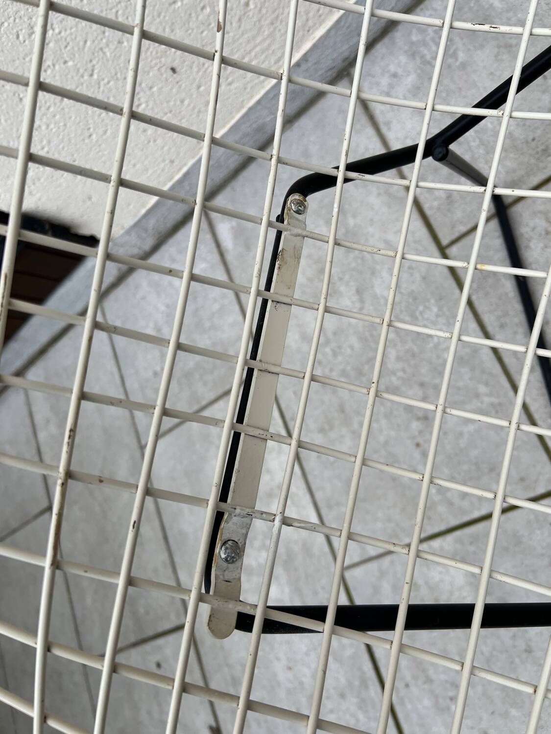 Bertoia Diamond Chair - Knoll Edition - Design by Harry Bertoia - Black