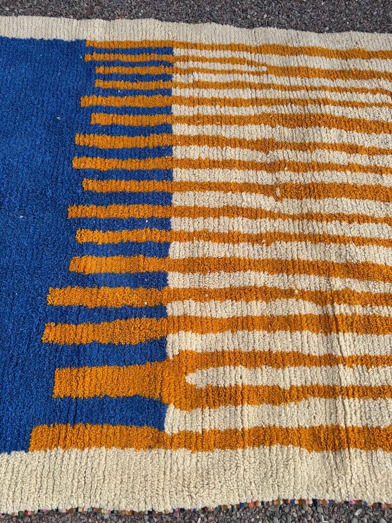 Handwoven natural wool rug, size 1.5/2.5 m.