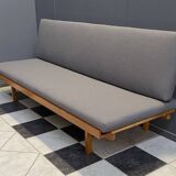 Lit de repos gris par Drevotex 1970