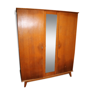 Armoire vintage