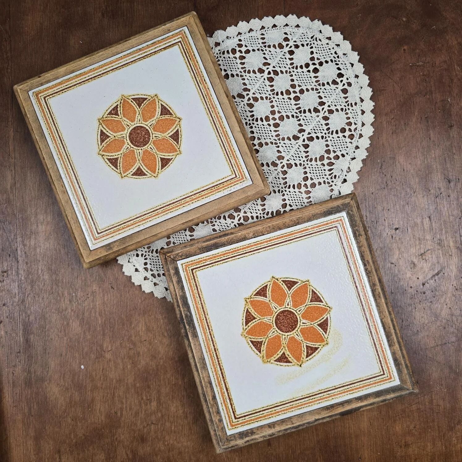 Set of 2 vintage ceramic trivets – Semigres