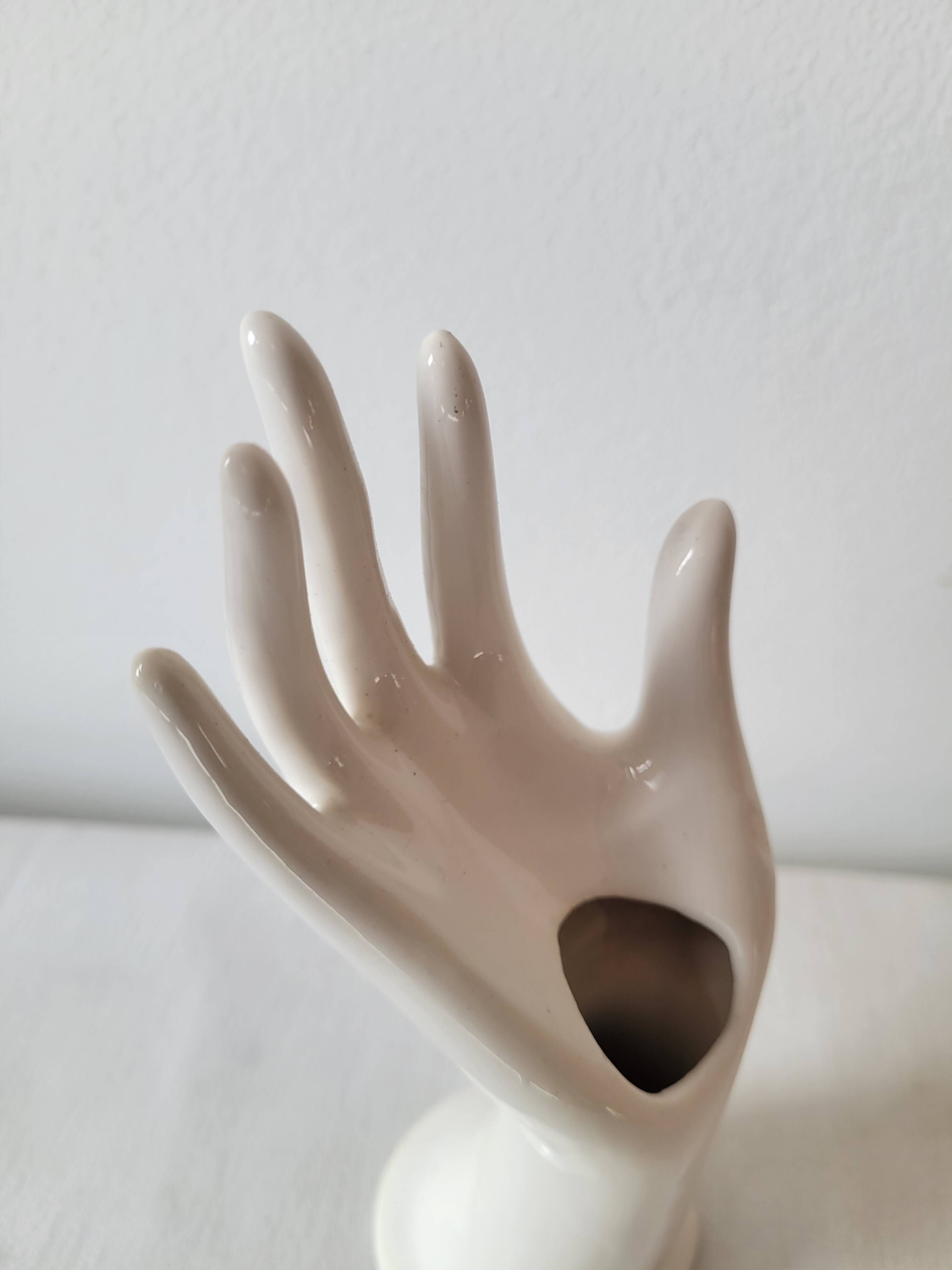 Hand-shaped ring vase