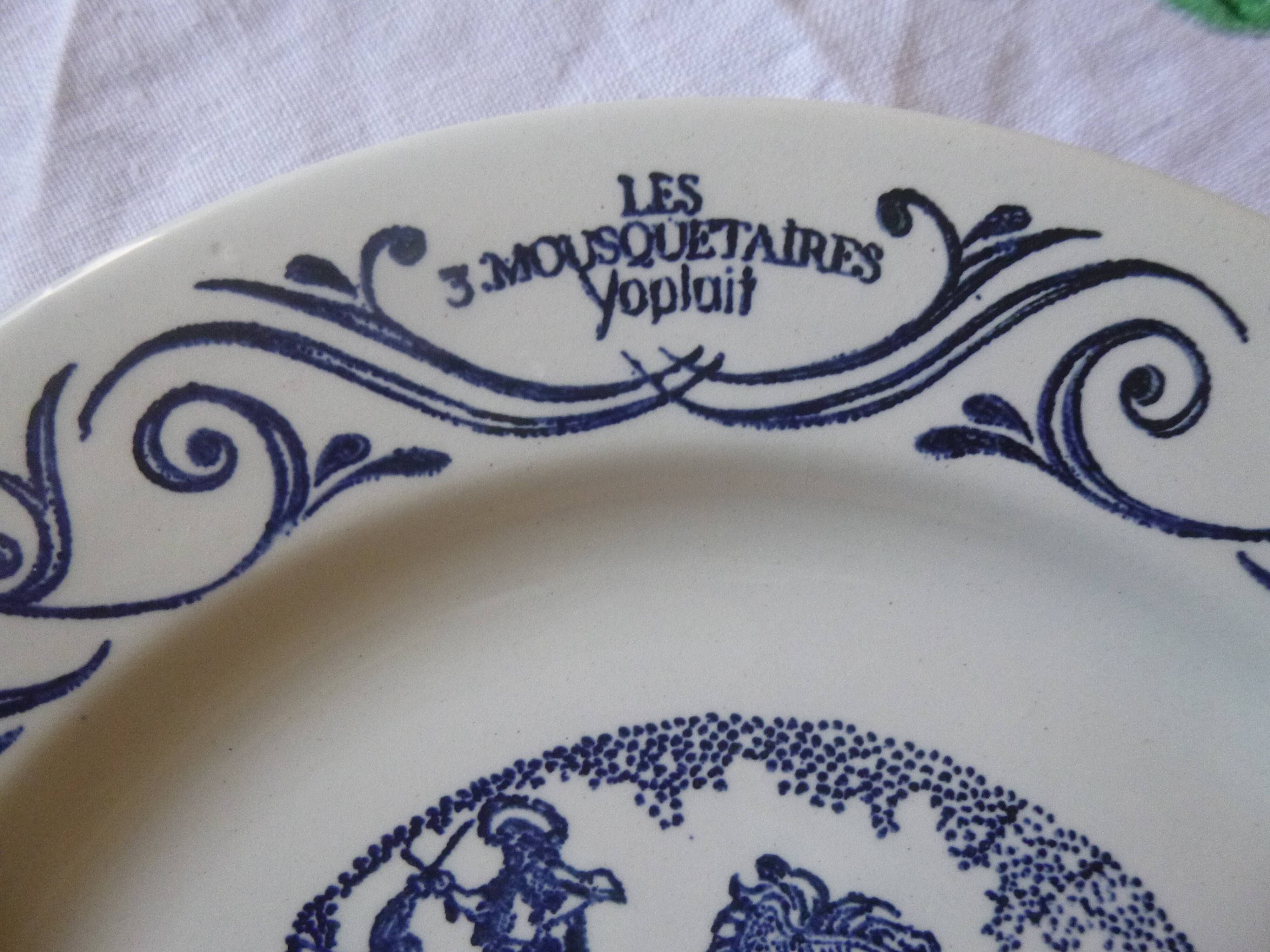3 Yoplait advertising plates - The 3 musketeers