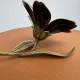 Fleur cendrier laiton massif années 60