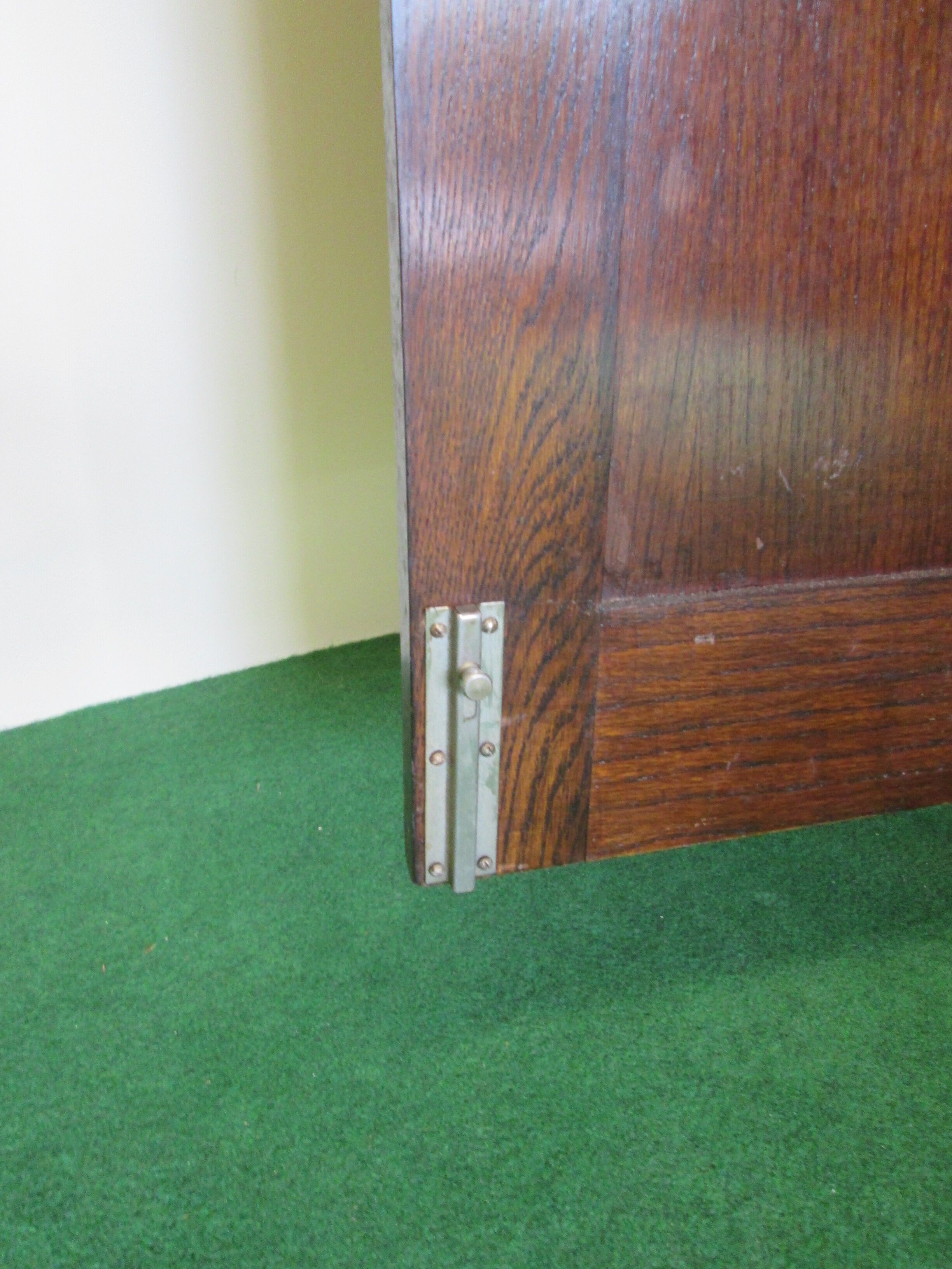 Armoire anglaise " compactum" en chene