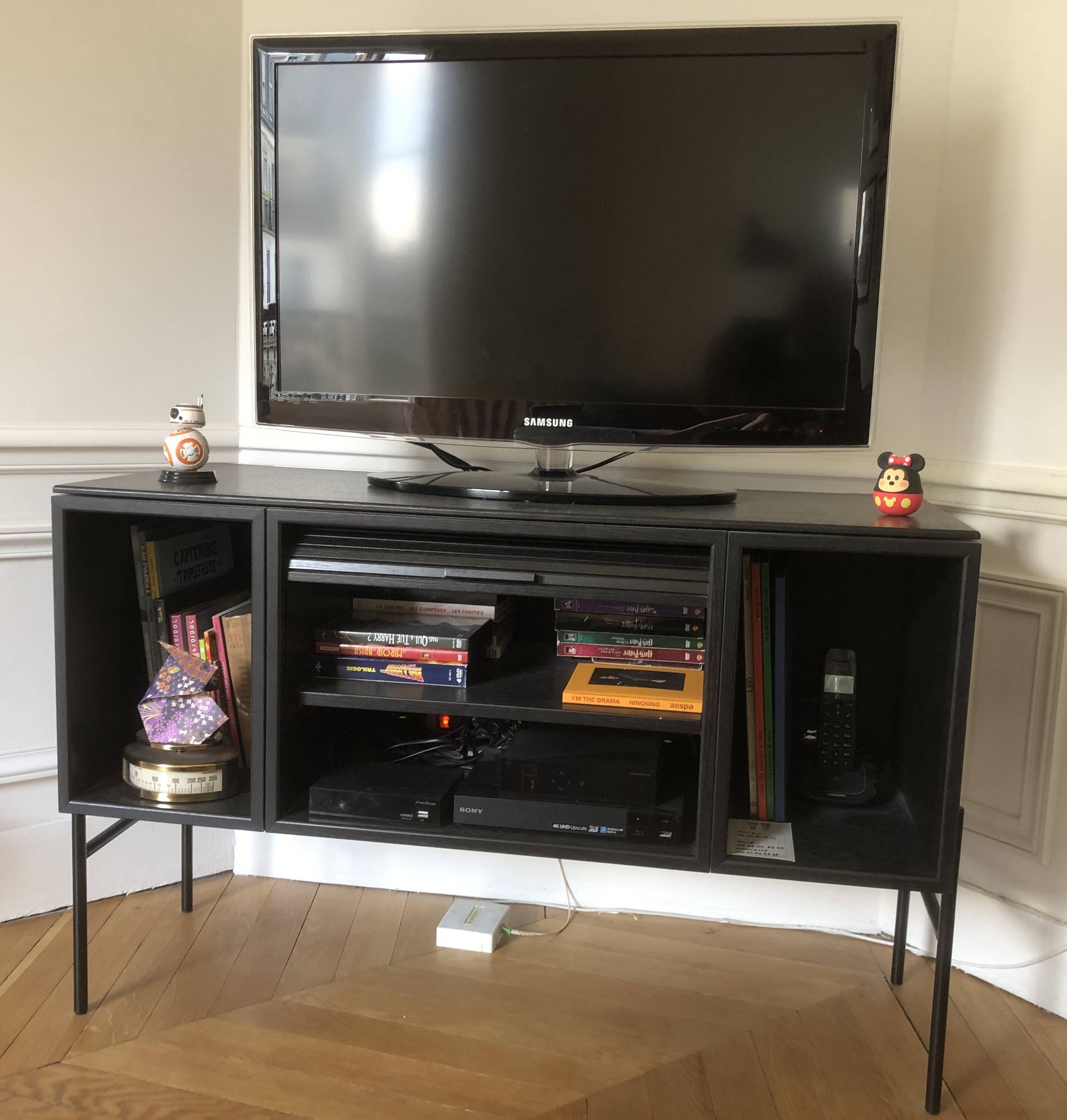 Northern Hifive storage system black TV cabinet
