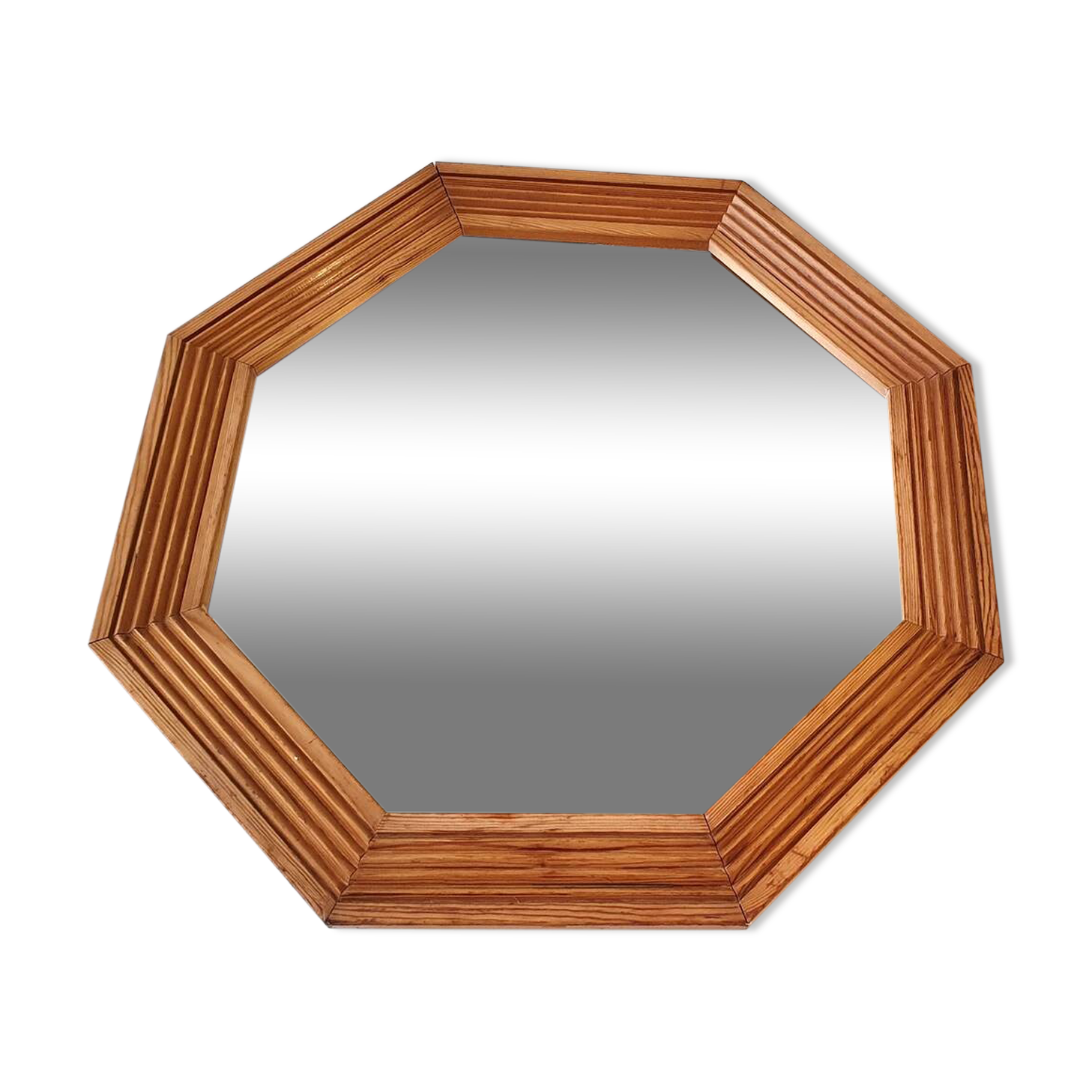 Octagonal mirror, FINMIRROR MAKISEN KUVASTIN OY