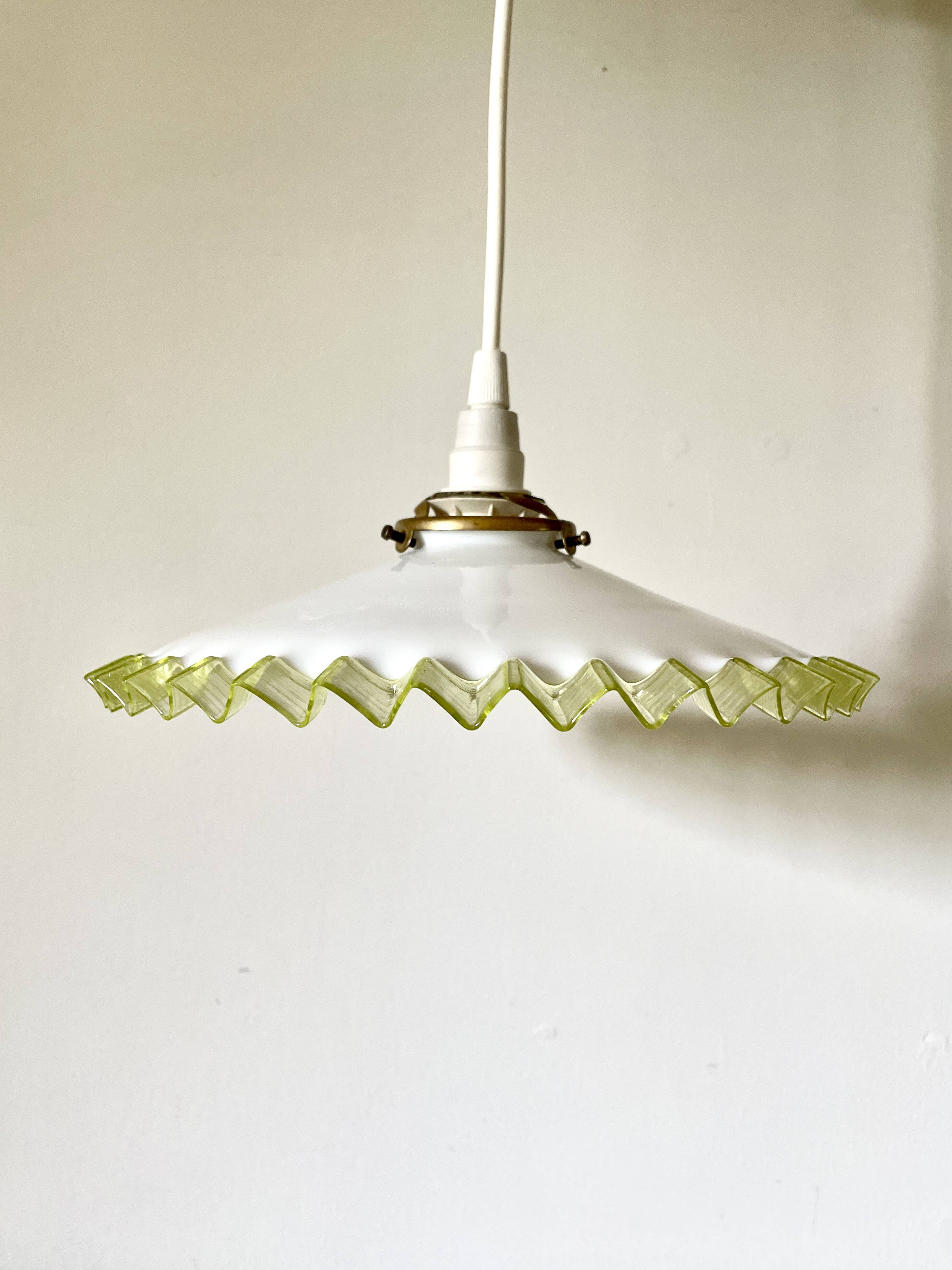 Suspension coupelle blanc vert