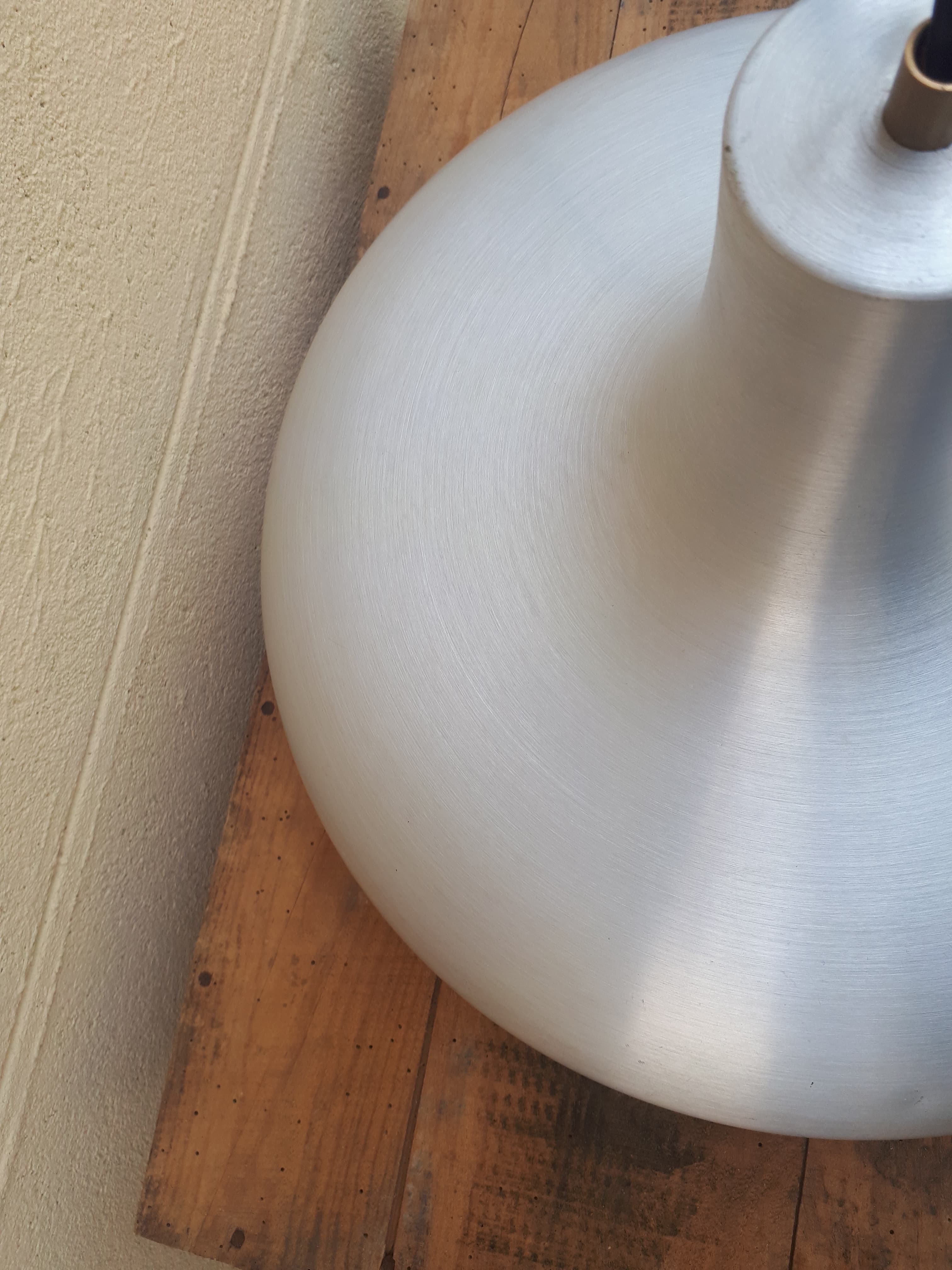 UFO suspension in brushed metal