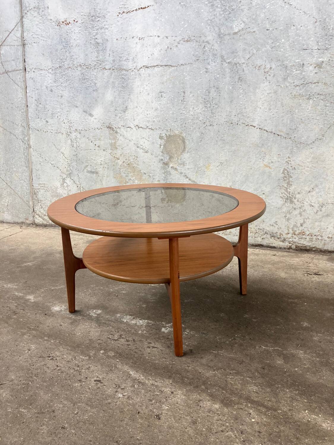 Mid-Century Retro Round Coffee Table by Schreiber 1960