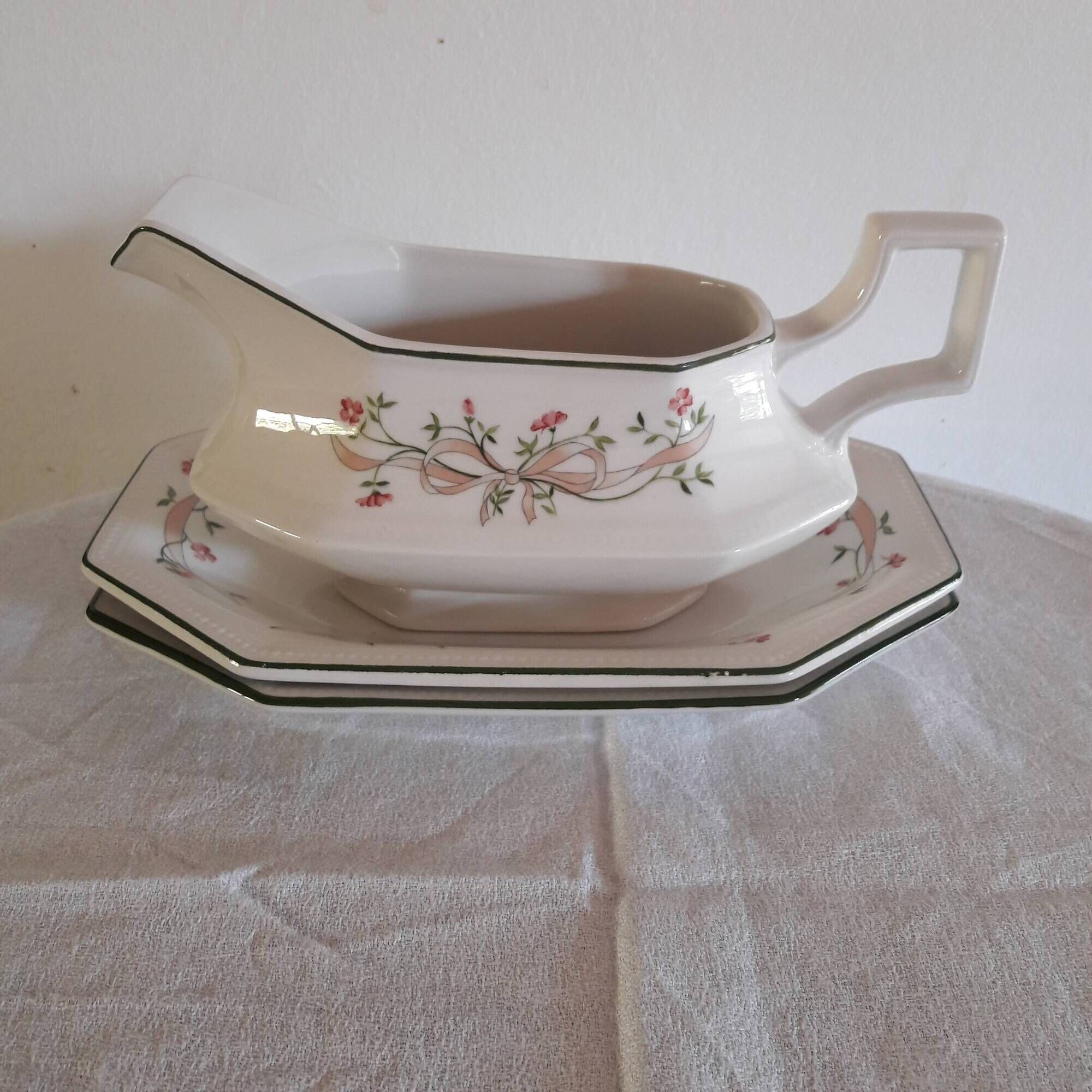 Johnson Brothers 1980s “Eternal Beau” Sauceboat + 1 Dish (set of 2)