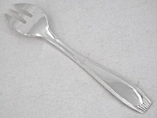 Alfénide, Christofle Paris, 12 oyster forks, Art Deco in silver-plated metal.