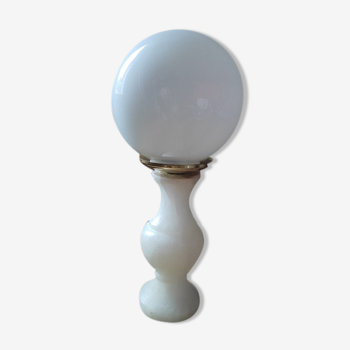 Lampe de bureau chevet originale base marbre blanc globe opaline ancien vintage