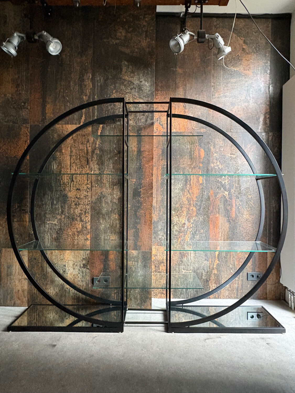 Screen / display cabinet in Art Deco or Bauhaus style
