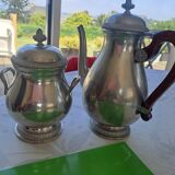 Coffee maker and sweetener