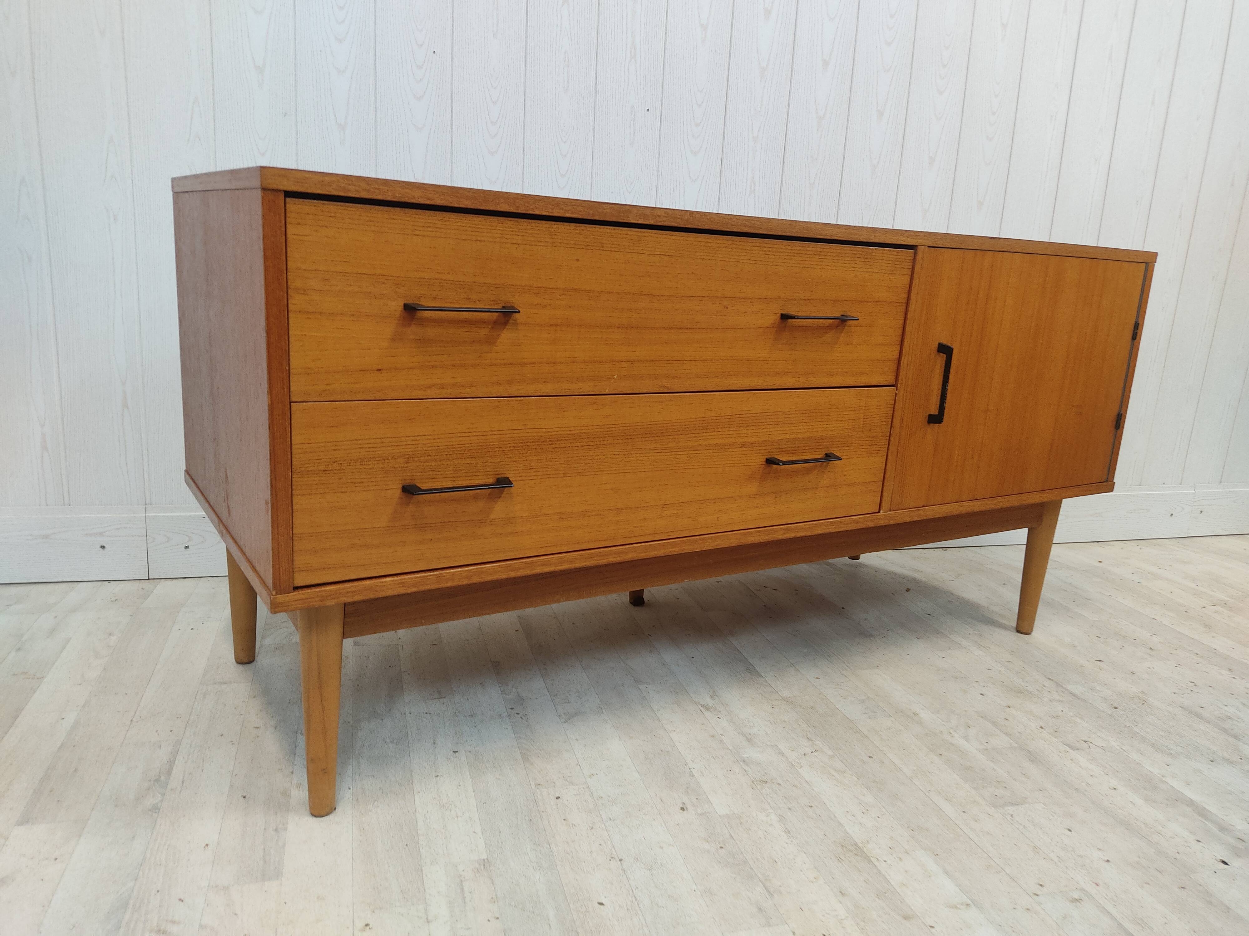 Vintage 60s enfilade