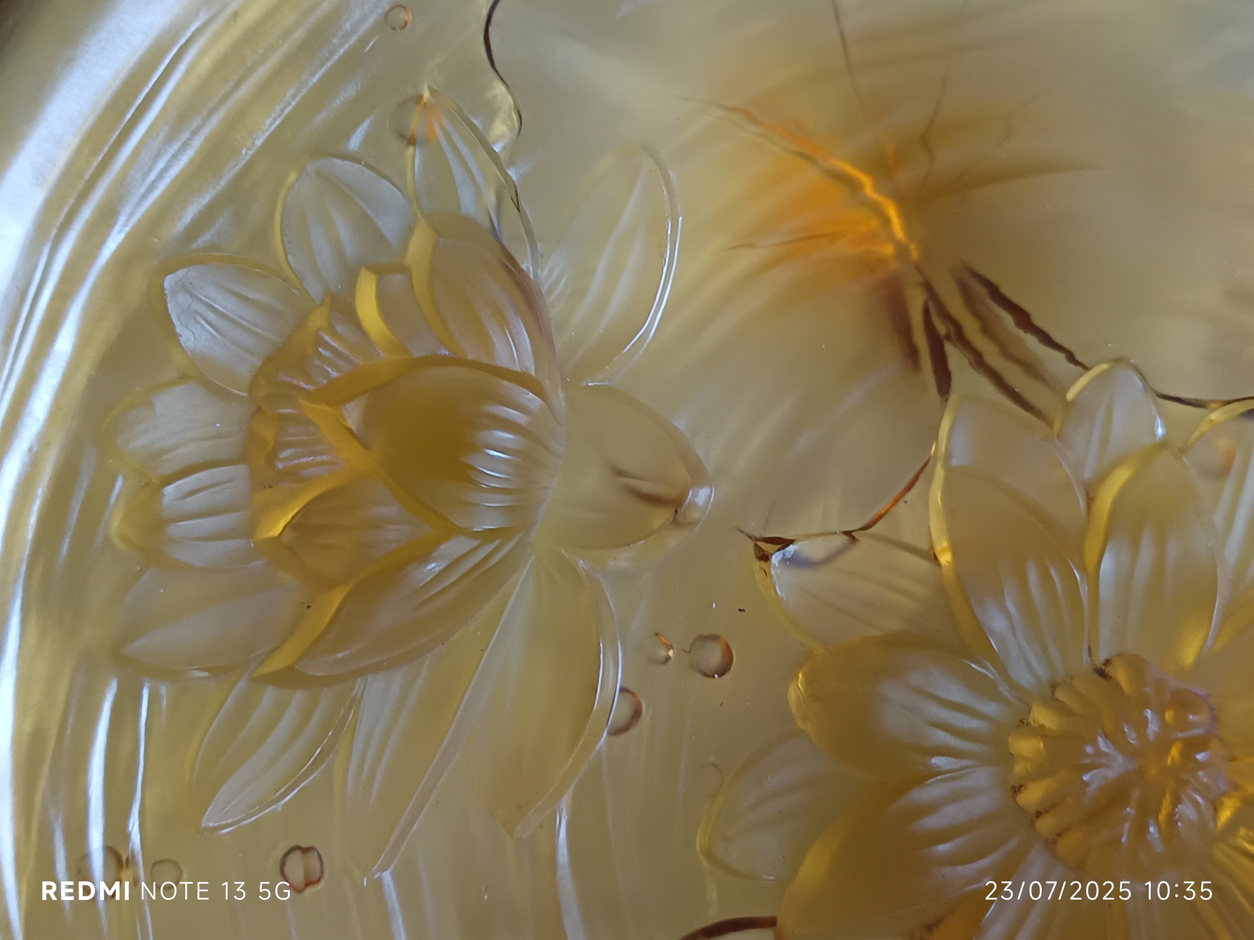 Verlys cup Water lily flowers amber molded pressed glass 60s