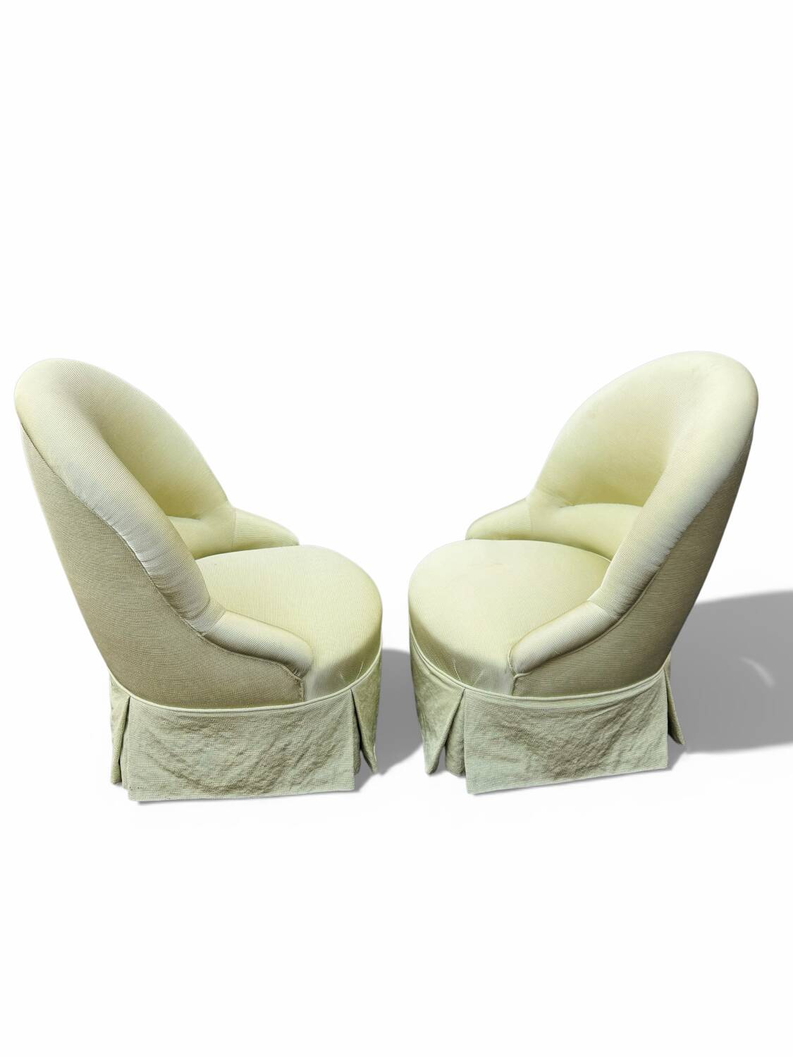 Paire de fauteuils crapaud tapissés pastel vert pomme
