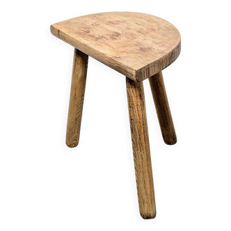 Tripod cowherd stool