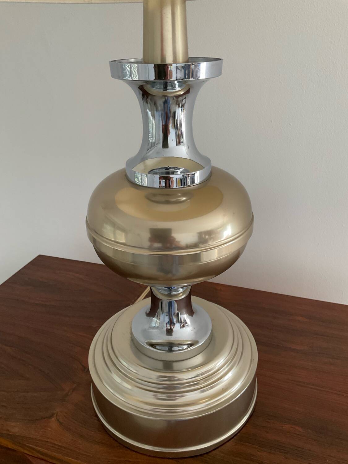 Grande lampe Space Age en métal chromé et doré